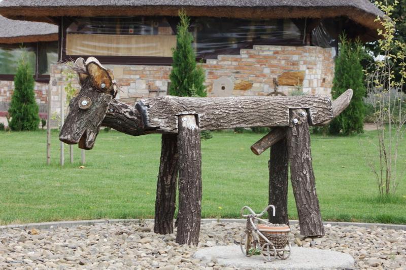 Maetok Country Club Hotel Petrovo Exterior foto